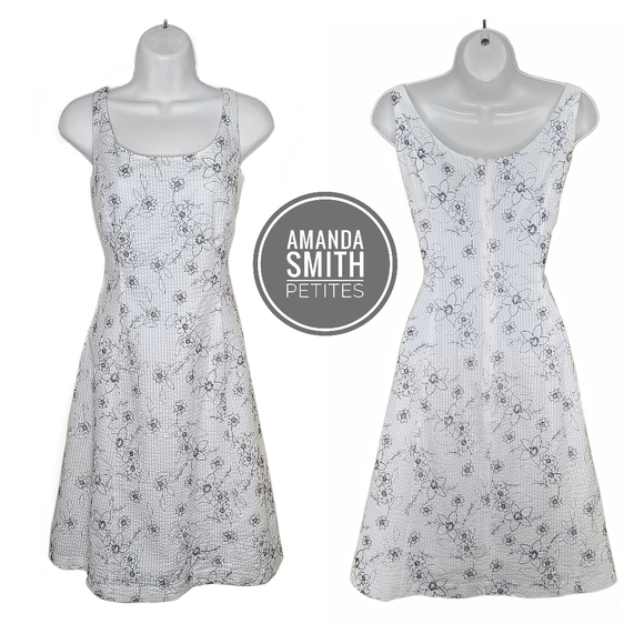 Amanda Smith Dresses & Skirts - Amanda Smith Textured Floral Fit & Flare Dress